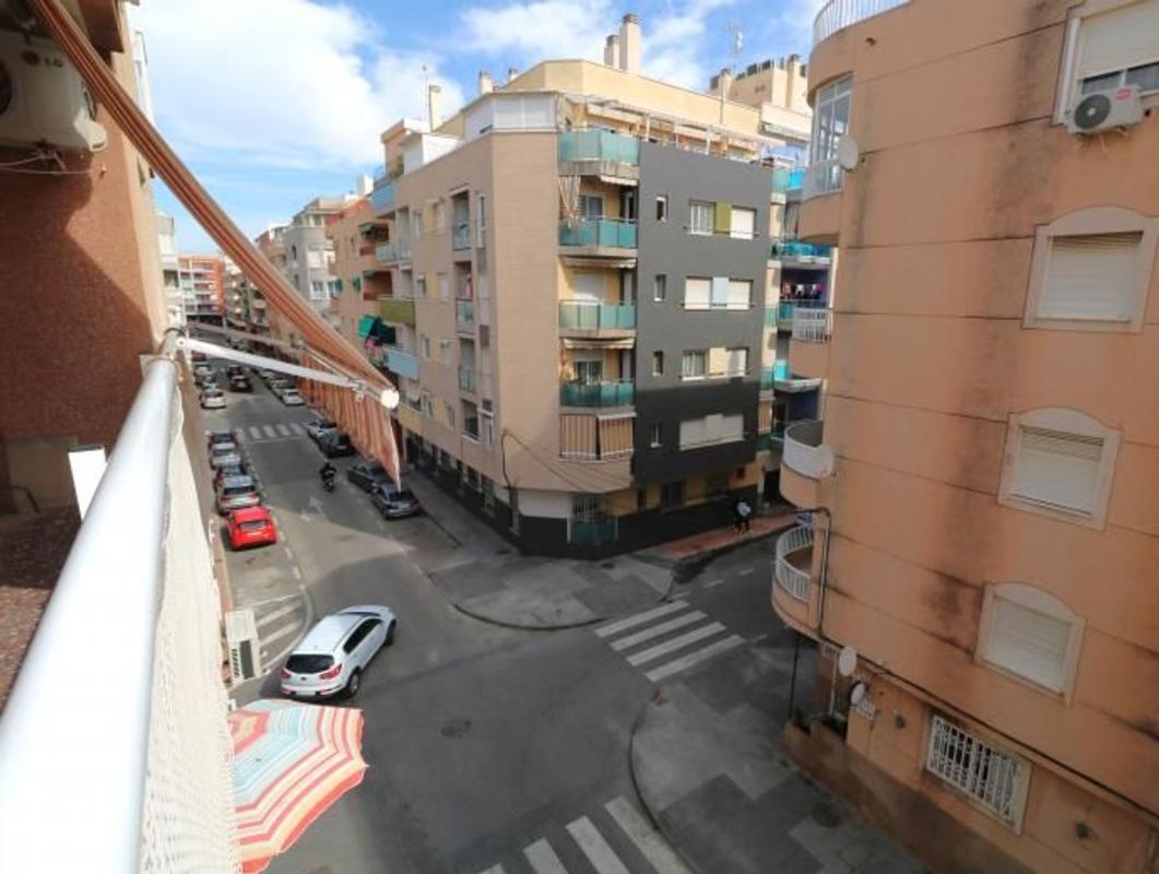 Sprzedaż mieszkania w Piso en Calle Beniel, El Acequión, Torrevieja, Torrevieja
 photo 3