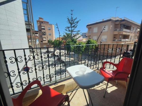 Venta de piso en Piso en Calle de la Purificación, Gaspar Perrelló, Torrevieja, Torrevieja
photo 1