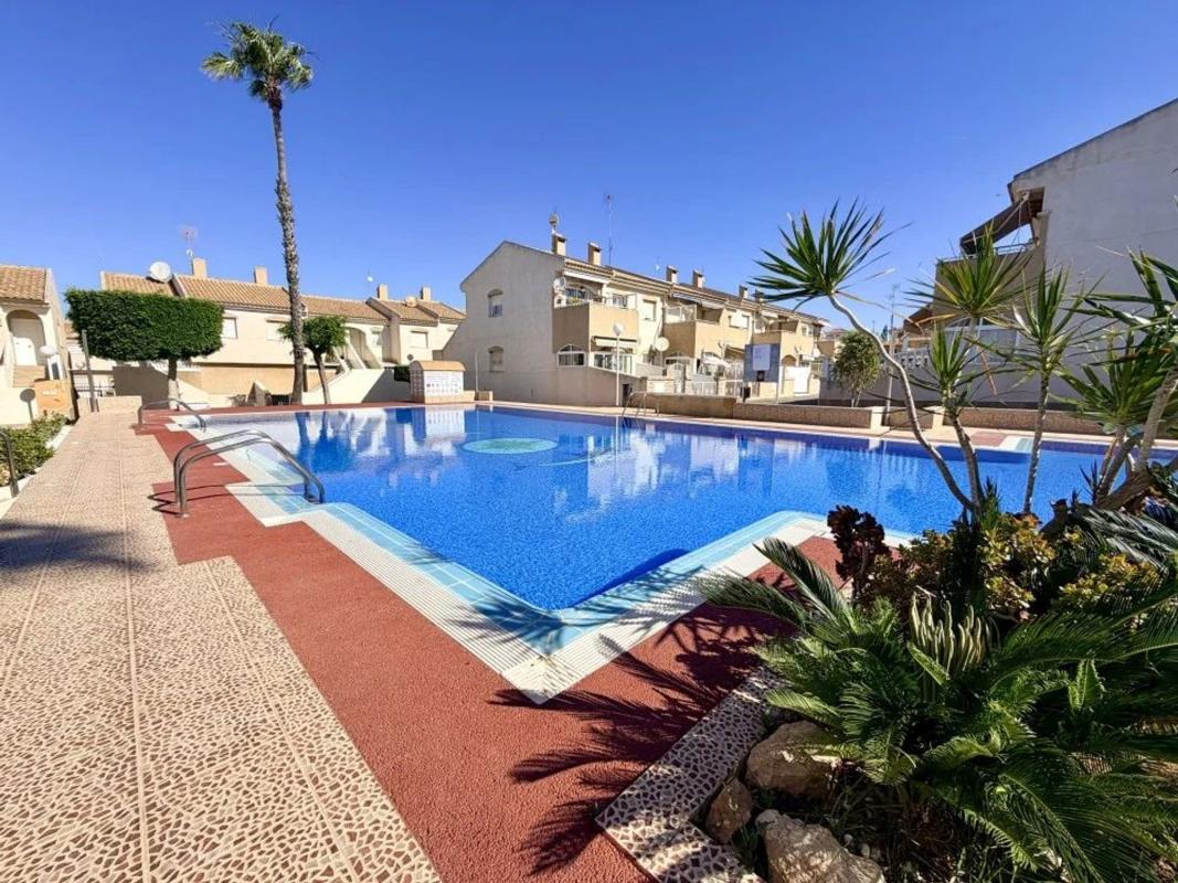 Продажа квартиры на Piso en Calle del Toboso, Aguas Nuevas, Torrevieja, Торревьеха
photo 2