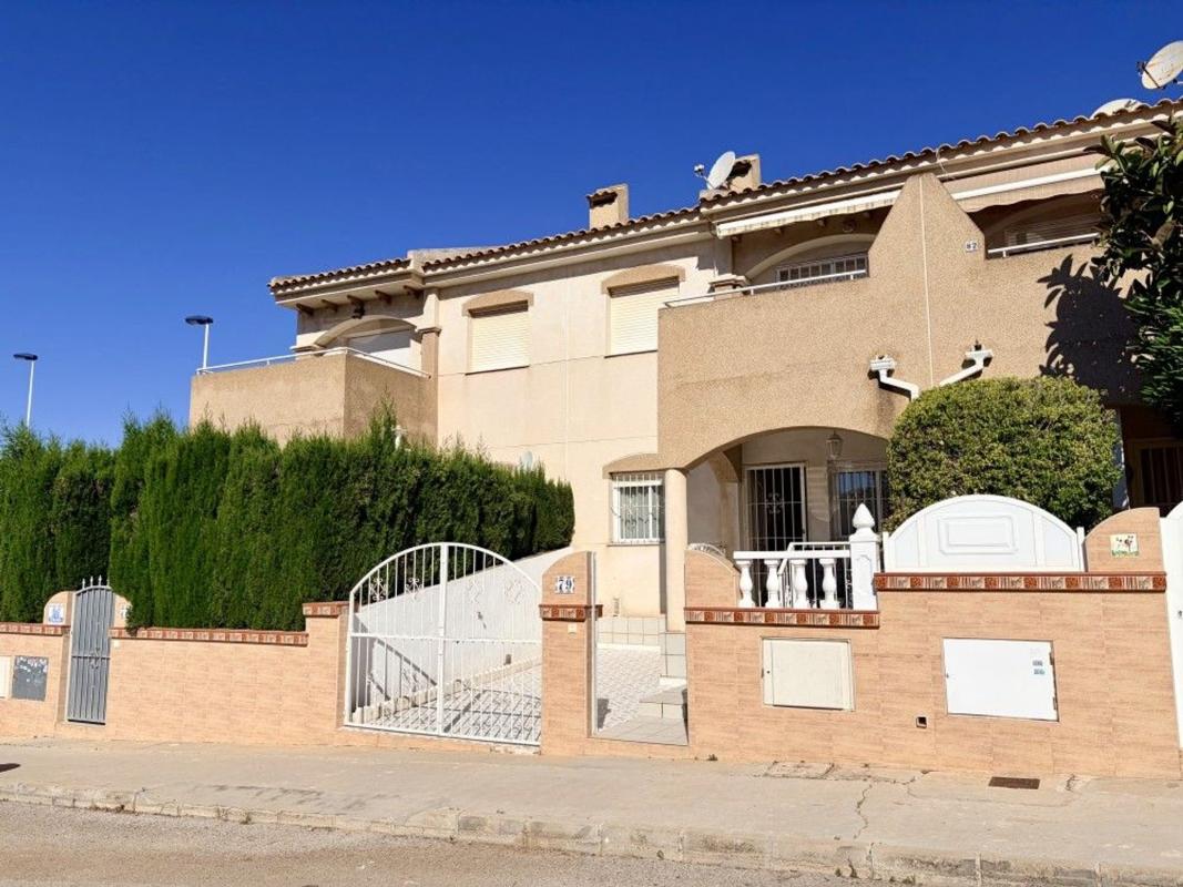 Propiedades en venta y alquiler en España photo 3