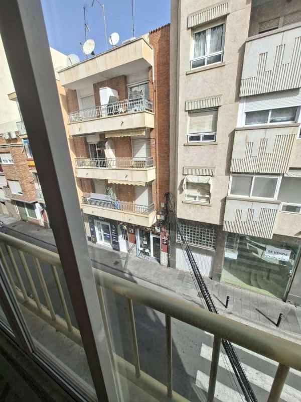 Sale of apartment in Piso en Las Piscinas Naturales, Torrevieja, Torrevieja
photo 3