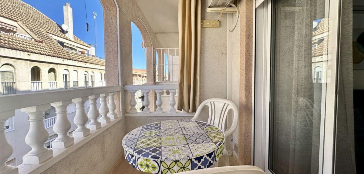 Sprzedaż mieszkania w Piso en Calle Beniajan, El Acequión, Torrevieja, Torrevieja
 photo 2