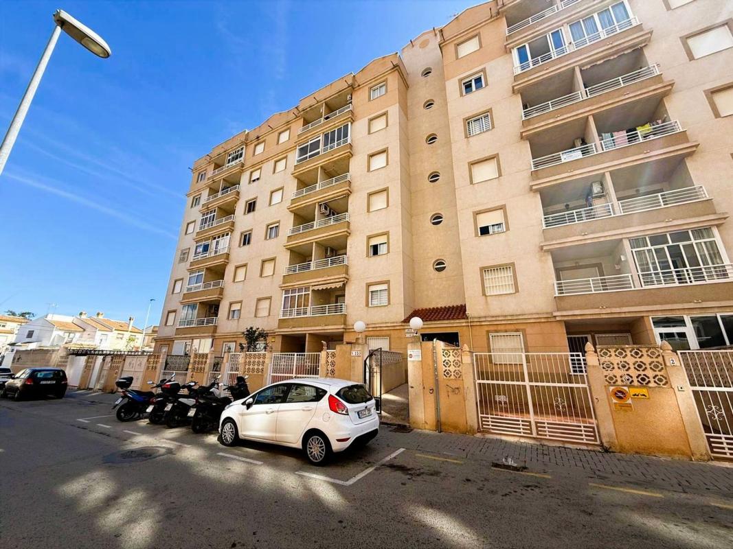Venta de piso en Piso en Calle Joven Pura, Nueva Torrevieja, Torrevieja, Torrevieja
photo 1