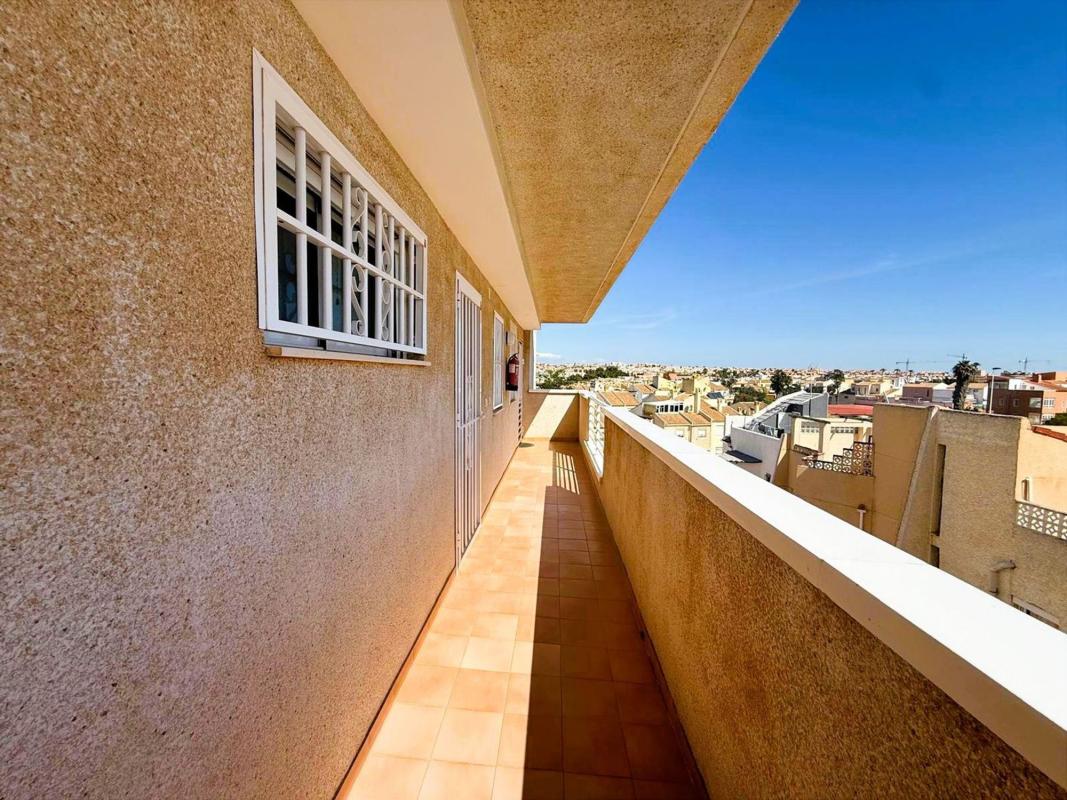 Venta de piso en Piso en Calle Joven Pura, Nueva Torrevieja, Torrevieja, Torrevieja
photo 4