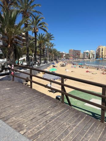 Venta de piso en Piso en Calle Patricio Zammit, Las Piscinas Naturales, Torrevieja, Torrevieja
photo 1