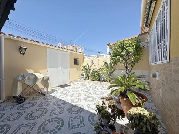 Chalet adosado en La Siesta - El Salado - Torreta, Torrevieja photo 2