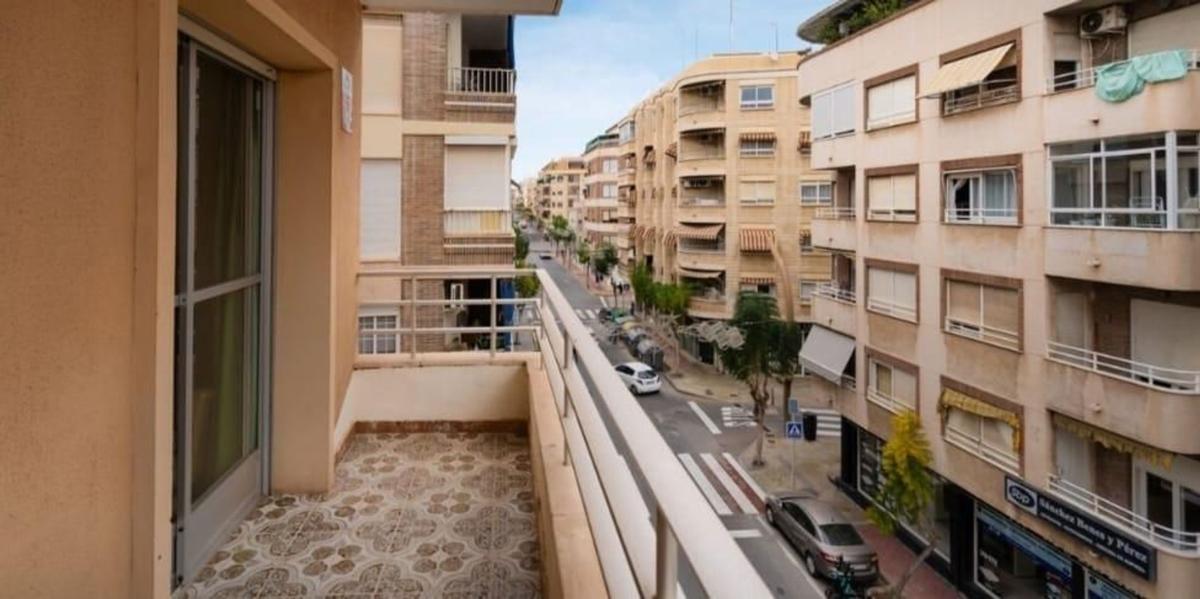 Sprzedaż mieszkania w Piso en Calle Clavel, 12, Puerto Deportivo, Torrevieja, Torrevieja
photo 4
