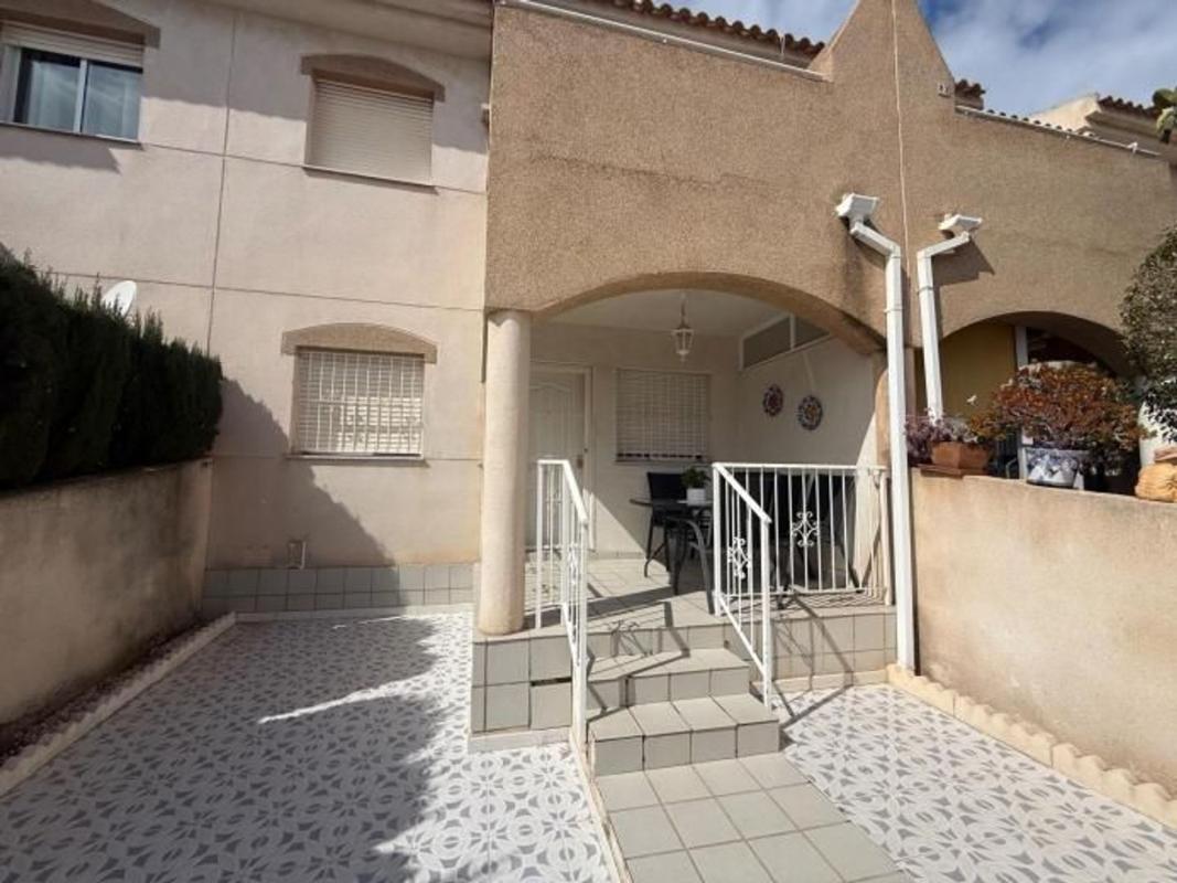 Venta de piso en Piso en Avenida de la Mancha, Aguas Nuevas, Torrevieja, Torrevieja
photo 3