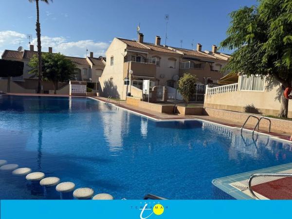 Chalet adosado en Calle del Toboso, Aguas Nuevas, Torrevieja photo 1