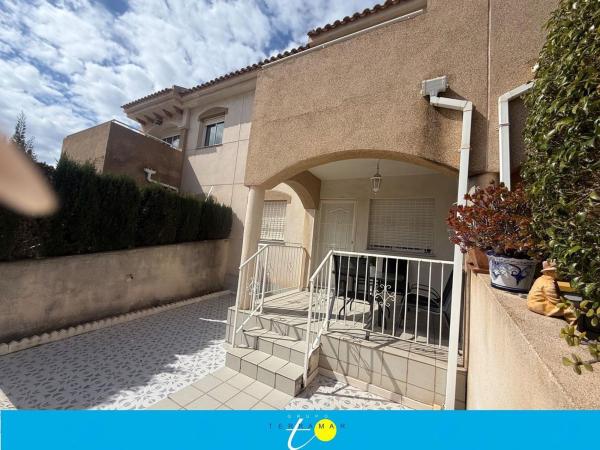 Chalet adosado en Calle del Toboso, Aguas Nuevas, Torrevieja photo 3