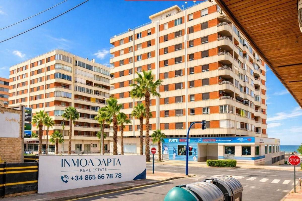 Sprzedaż mieszkania w Piso en Avenida Doctor Gregorio Marañón, El Acequión, Torrevieja, Torrevieja
photo 2