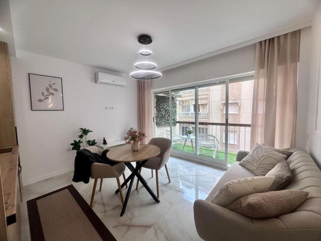 Venta de piso en Piso en Playa del Cura, Torrevieja, Torrevieja
photo 5