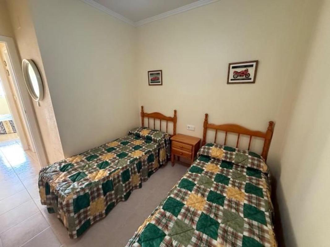 Venta de piso en Piso en Avenida de la Mancha, Aguas Nuevas, Torrevieja, Torrevieja
photo 5