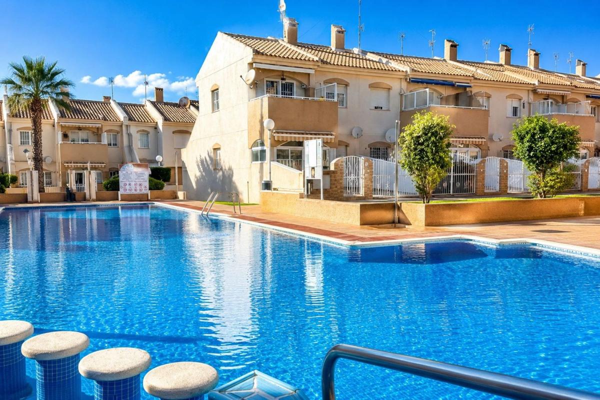 Venta de piso en Piso en Aguas Nuevas, Torrevieja, Torrevieja
photo 1