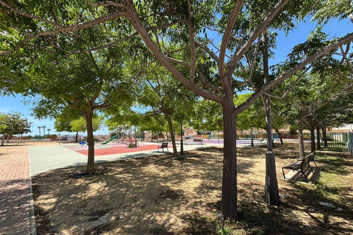 Venta de piso en Piso en Aguas Nuevas, Torrevieja, Torrevieja
photo 5