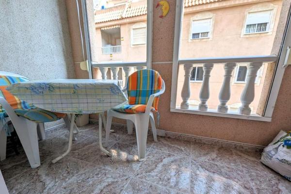 Sprzedaż mieszkania w Piso en Avenida de Pinoso, 12, El Acequión, Torrevieja, Torrevieja
 photo 4