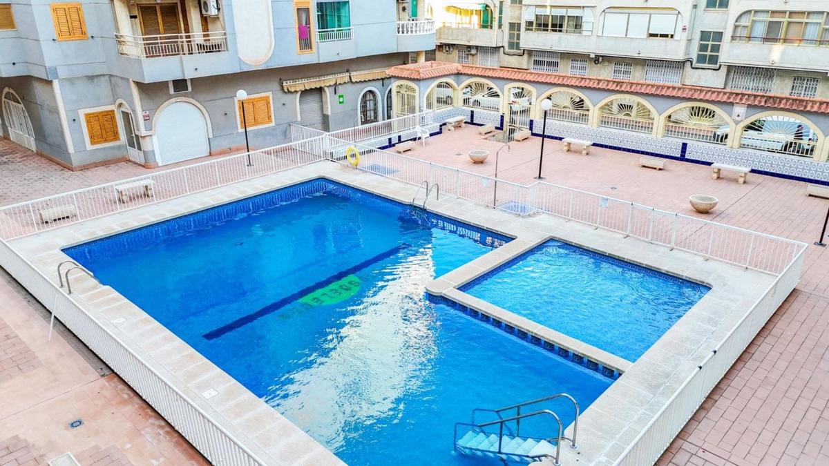 Sprzedaż mieszkania w Piso en Calle Santomera, El Acequión, Torrevieja, Torrevieja
photo 2