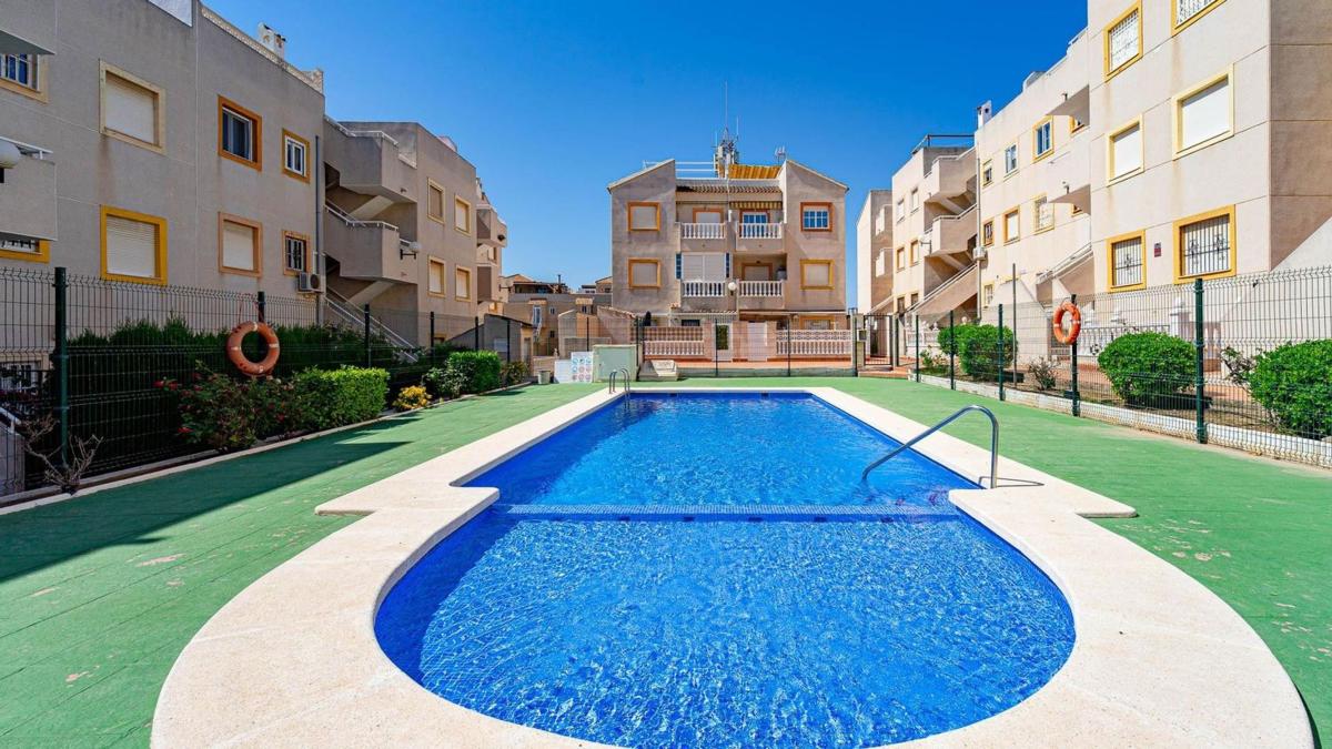 Venta de piso en Piso en Avenida Corinto, Torreblanca, Torrevieja, Torrevieja
 photo 4