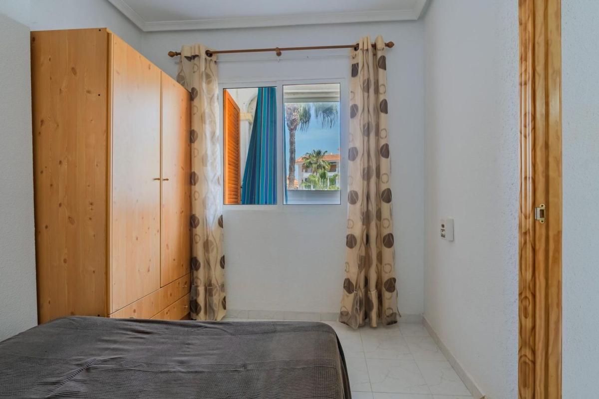 Sprzedaż mieszkania w Piso en Avenida Bélgica, 23, Los Europeos, Torrevieja, Torrevieja
 photo 5
