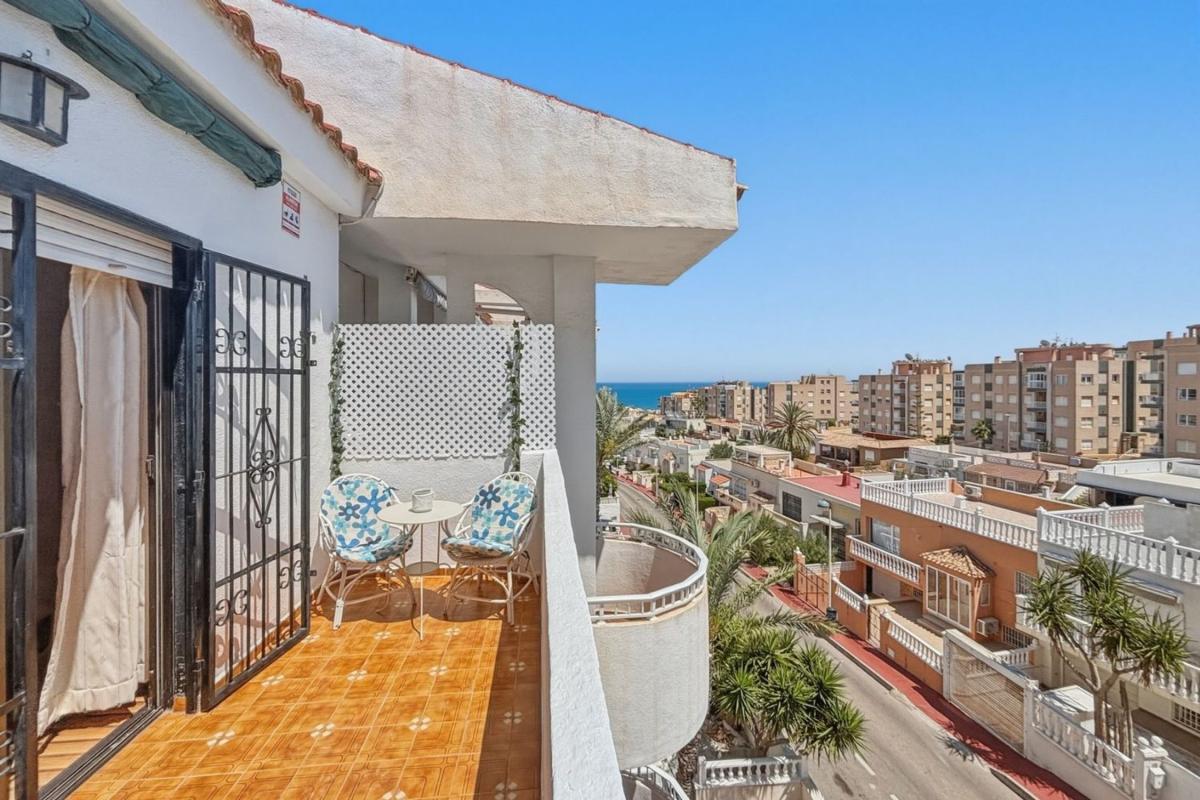 Sale of apartment in Piso en Cabo Cervera, Torrevieja, Torrevieja
photo 1