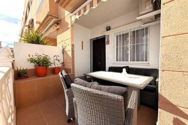 Venta de piso en Piso en Travesía Gabino, 20, Nueva Torrevieja, Torrevieja, Torrevieja
 photo 1