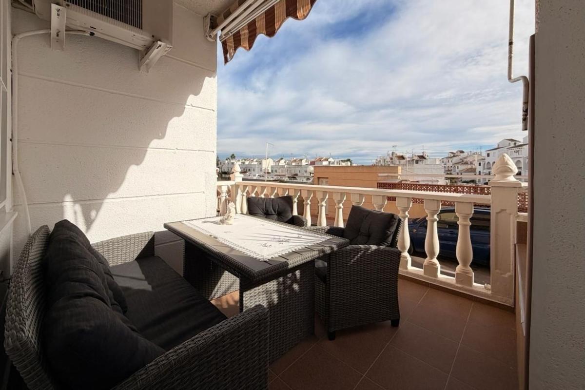 Venta de piso en Piso en Calle París, Playa de los Locos, Torrevieja, Torrevieja
photo 2