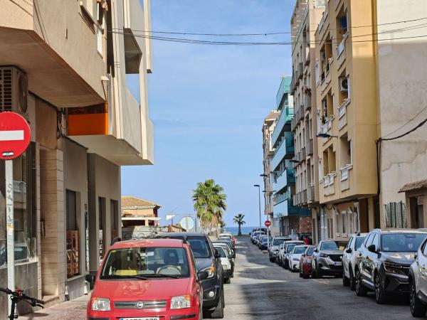 Продажа квартиры на Piso en CL Pedro Lorca, Playa del Cura, Torrevieja, Торревьеха
thumbnail 2