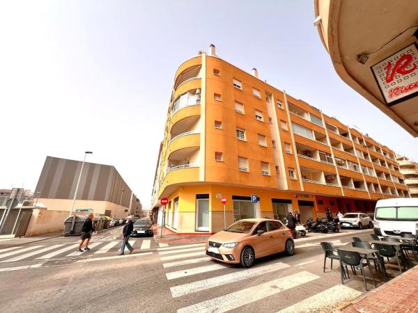 Venta de piso en Piso en Calle Patricio Zammit, 59, Antonio Machado, Torrevieja, Torrevieja
thumbnail 2