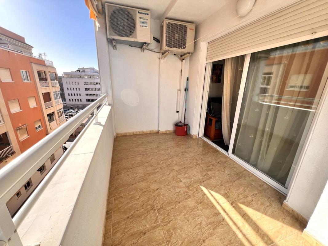 Venta de piso en Piso en Calle Patricio Zammit, 59, Antonio Machado, Torrevieja, Torrevieja
 photo 4