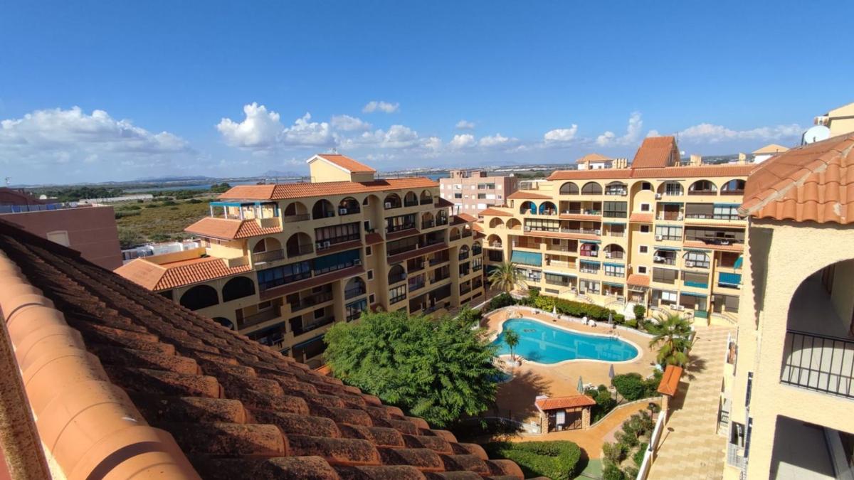 Sprzedaż mieszkania w Piso en Avenida de Holanda, 38, Los Europeos, Torrevieja, Torrevieja
photo 2
