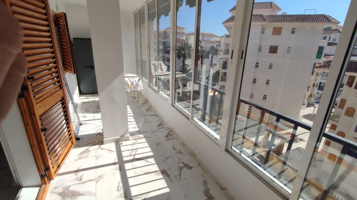 Sprzedaż mieszkania w Piso en Avenida de Holanda, 38, Los Europeos, Torrevieja, Torrevieja
photo 3