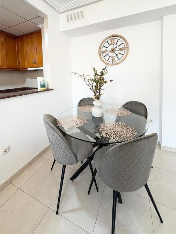 Продажа квартиры на Piso en Avenida Diego Ramírez Pastor, 5, Avenida Habaneras - Curva de Palangre, Torrevieja, Торревьеха
photo 4