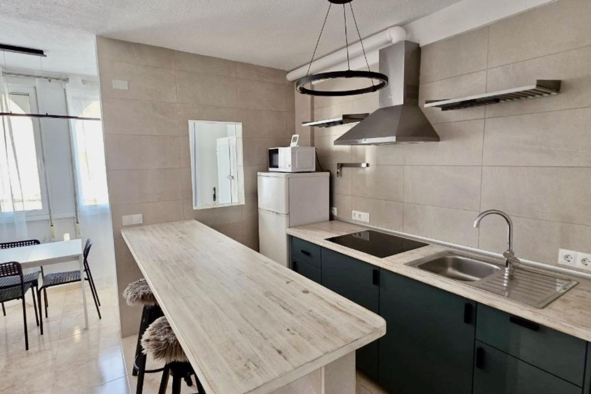 Sale of apartment in Piso en Gaspar Perrelló, Torrevieja, Torrevieja
 photo 4