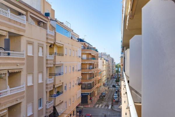 Venta de piso en Piso en Calle Moriones, 27, Las Piscinas Naturales, Torrevieja, Torrevieja
thumbnail 2
