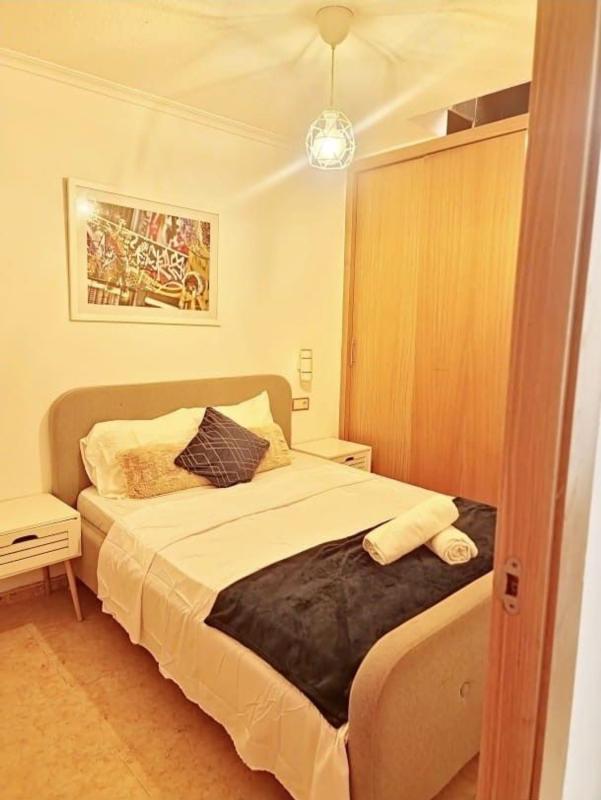 Sale of independent chalet in Casa o chalet en Urbanización Torreta II, La Siesta - El Salado - Torreta, Torrevieja, Torrevieja
 photo 4