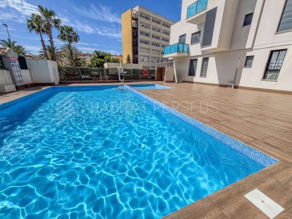Venta de piso en Piso en Calle la Calera, Antonio Machado, Torrevieja, Torrevieja
photo 1