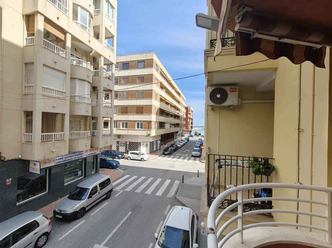Venta de piso en Piso en Calle Beniajan, 9, El Acequión, Torrevieja, Torrevieja
photo 2