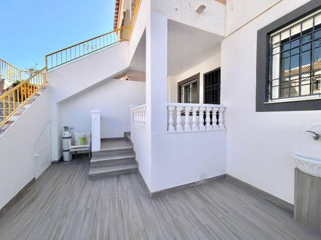 Sale of independent chalet in Casa o chalet en La Siesta - El Salado - Torreta, Torrevieja, Torrevieja
 photo 5