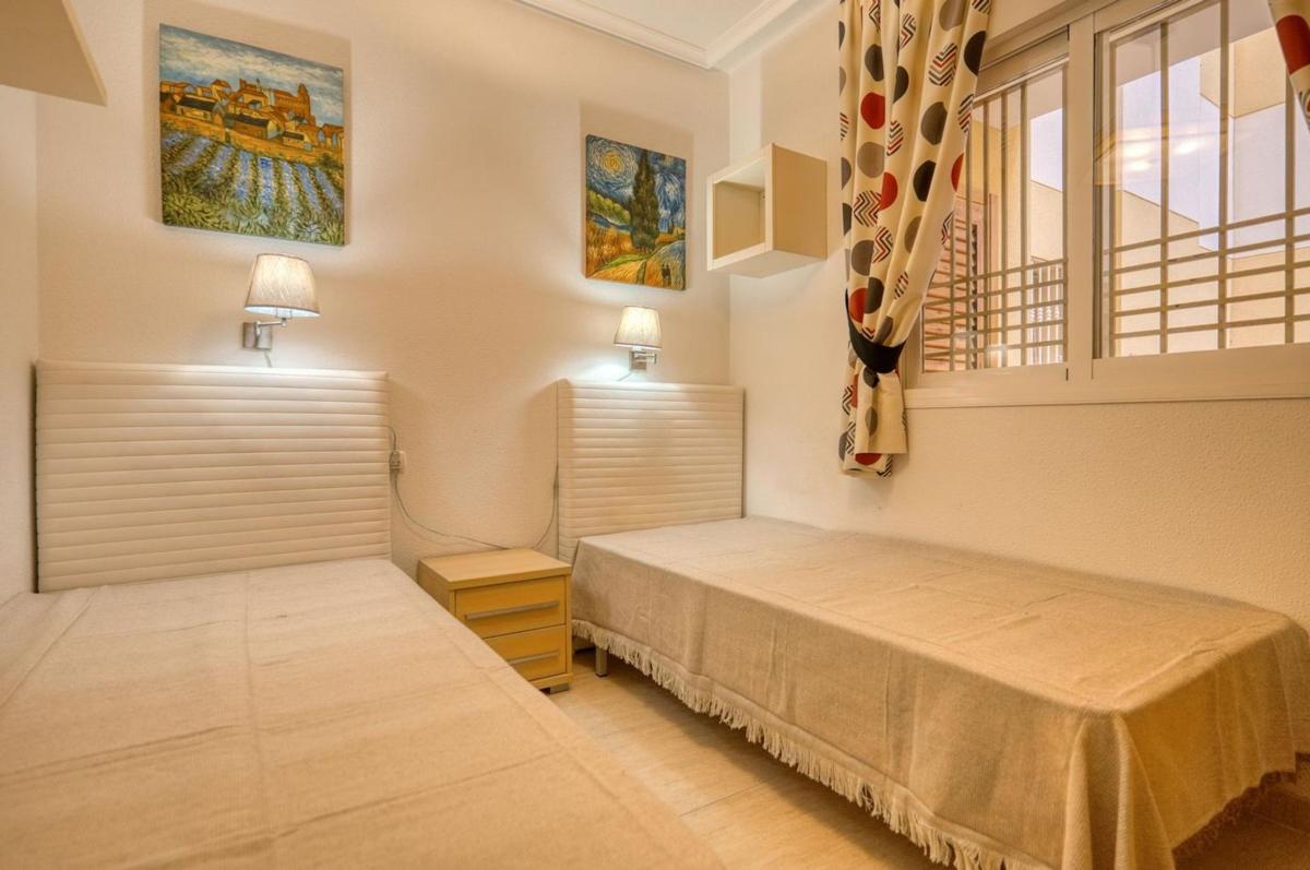 Venta de piso en Piso en Ronda José Samper García, Torreblanca, Torrevieja, Torrevieja
photo 5