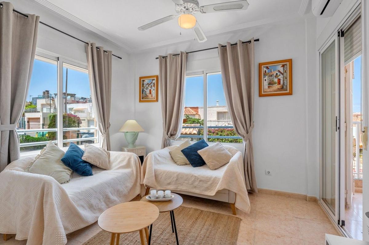 Sprzedaż mieszkania w Piso en Los Europeos, Torrevieja, Torrevieja
photo 4