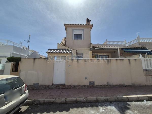 Chalet pareado en Los Balcones - Los Altos del Edén, Torrevieja thumbnail 2