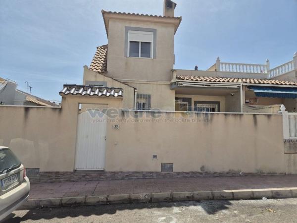 Chalet pareado en Los Balcones - Los Altos del Edén, Torrevieja thumbnail 3