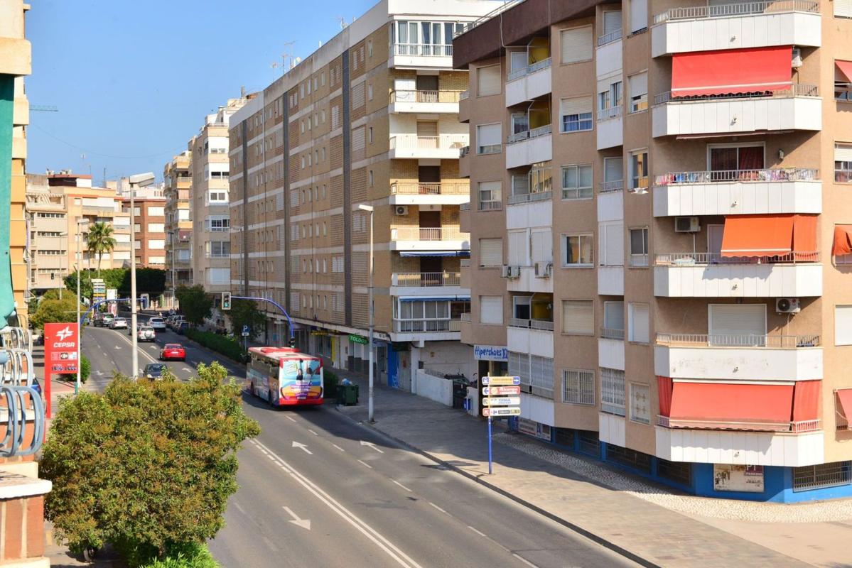 Sprzedaż mieszkania w Piso en Puerto Deportivo, Torrevieja, Torrevieja
photo 3