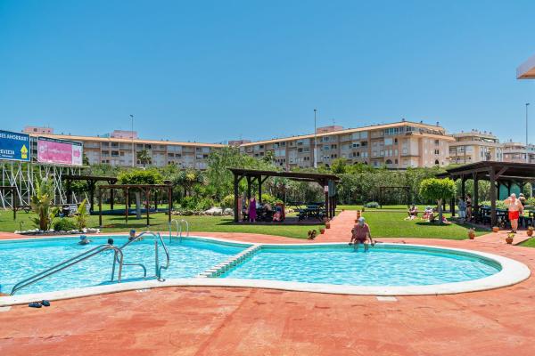 Chalet adosado en Residencial Parque de las Naciones, 171, La Siesta - El Salado - Torreta, Torrevieja photo 2