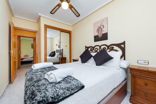 Chalet adosado en Residencial Parque de las Naciones, 171, La Siesta - El Salado - Torreta, Torrevieja photo 4