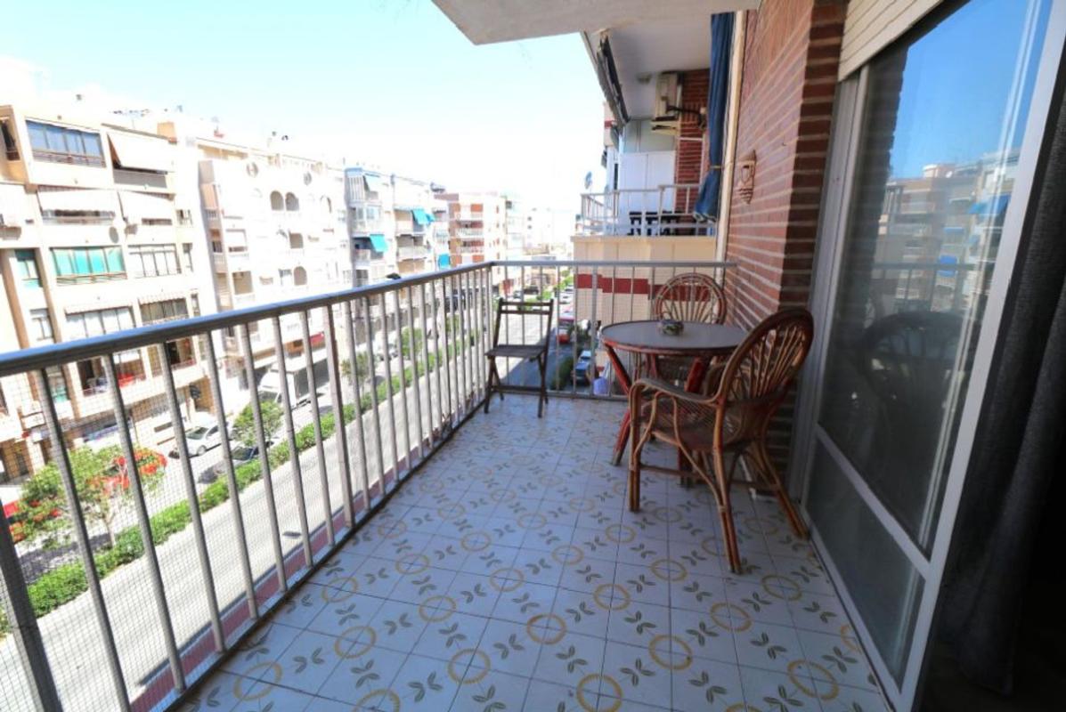 Venta de piso en Piso en Avenida Doctor Gregorio Marañón, El Acequión, Torrevieja, Torrevieja
photo 2