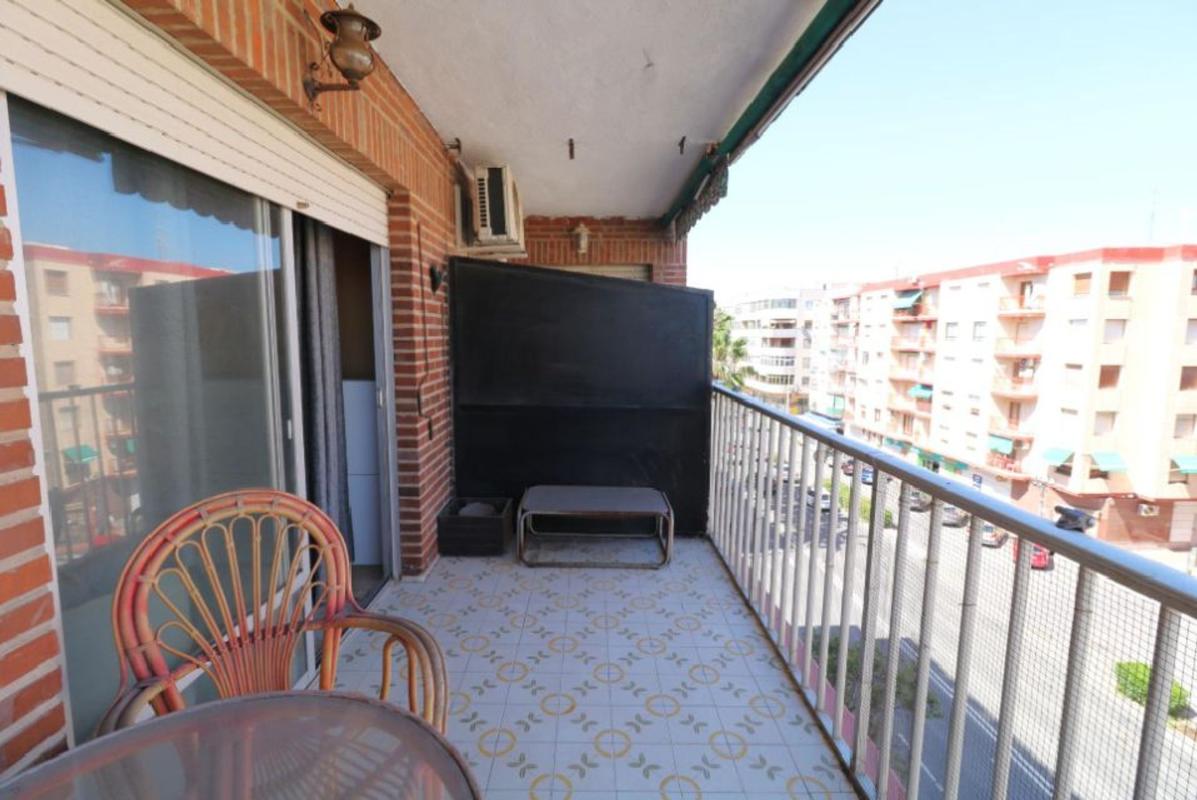 Venta de piso en Piso en Avenida Doctor Gregorio Marañón, El Acequión, Torrevieja, Torrevieja
photo 3
