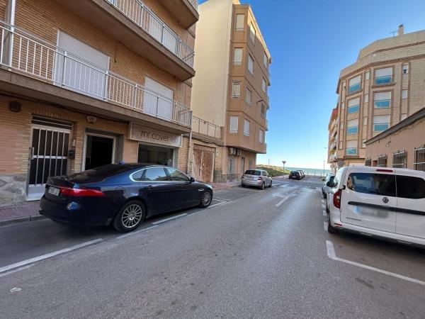 Venta de piso en Piso en Gaspar Perrelló, Torrevieja, Torrevieja
 photo 1