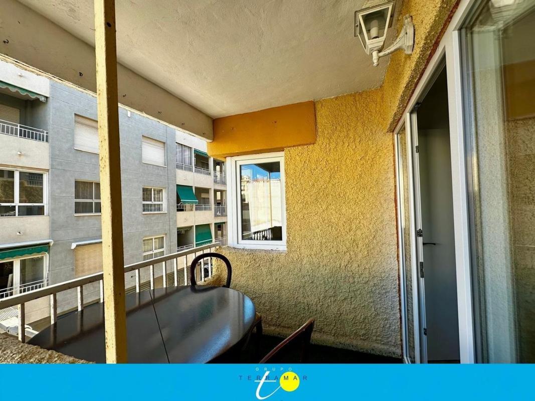 Venta de piso en Piso en Calle San Miguel de Salinas, 12, El Acequión, Torrevieja, Torrevieja
photo 2