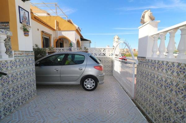 Independent chalet for sale in Casa o chalet en Calle Jose Lorca Garcia, La Siesta - El Salado - Torreta, Torrevieja, Torrevieja
 photo 4